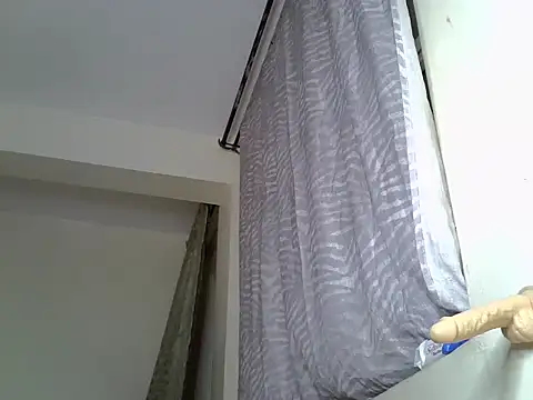 Sweetbrowna webcam