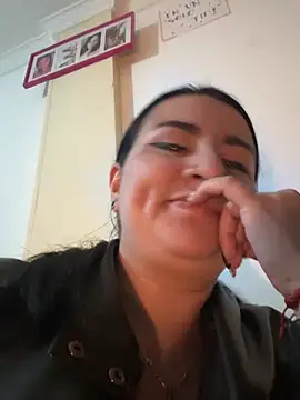 Abril_Luv webcam