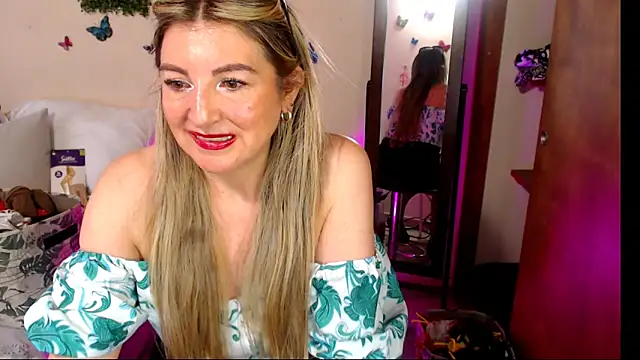 Jolie-Mature webcam