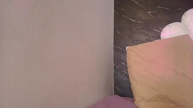 kissme_luna webcam
