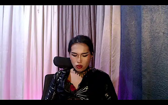 Hail_ur_Dominant webcam