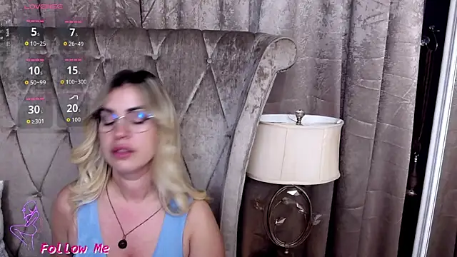 BustyGizelle live sex cam
