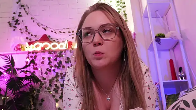MonicaAsis webcam