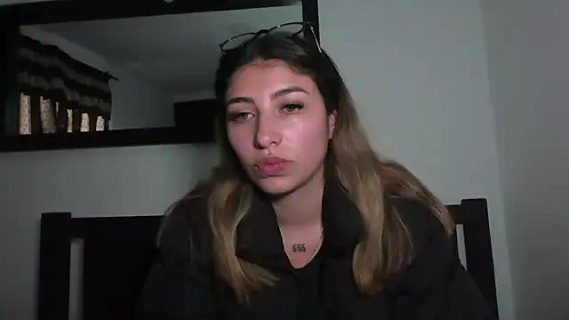AliceTeenager___ webcam