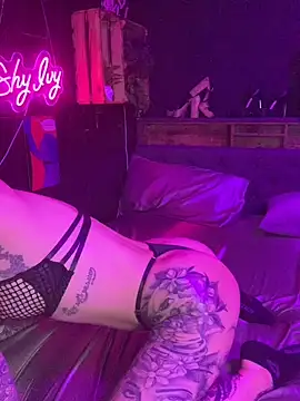 Shy-Ivy webcam