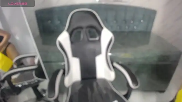 lia_harper_t webcam