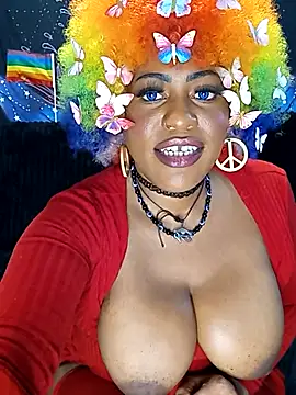 AmazonianMistress webcam