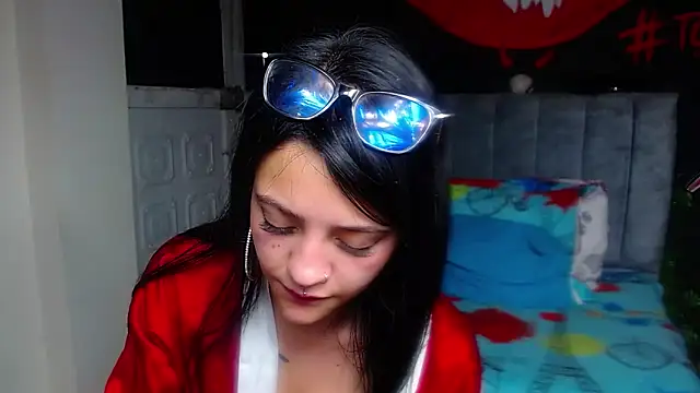 Violettasquirt webcam
