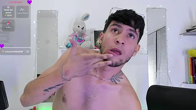 StefanoBigCock webcam