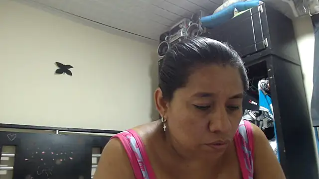 adrixxx38 webcam