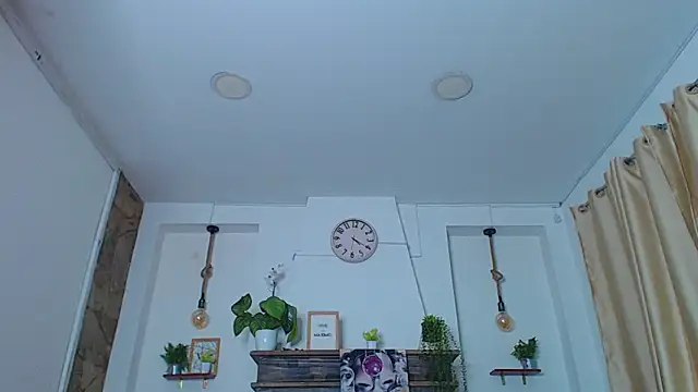 Emma_hassani webcam