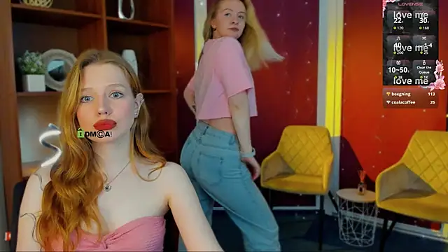 mila_glow1 webcam