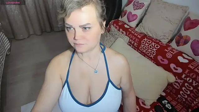 MildMature webcam