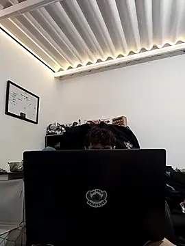 AoA-BoyStudent webcam