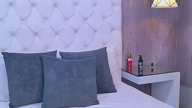 VioletSweetts webcam