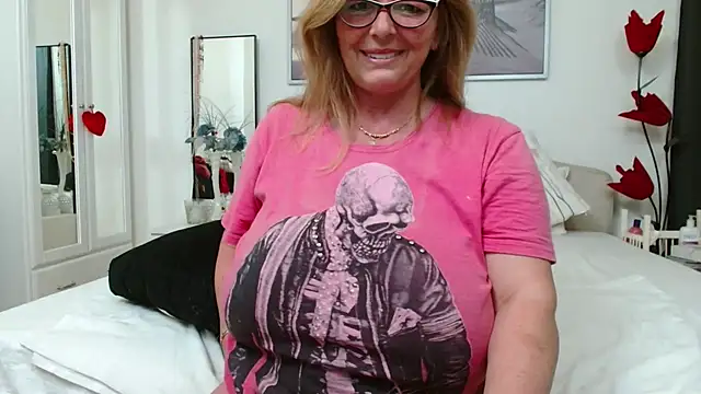 YulliaMilf webcam