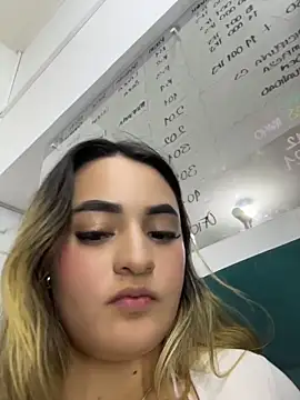 Antonella_Julieta webcam