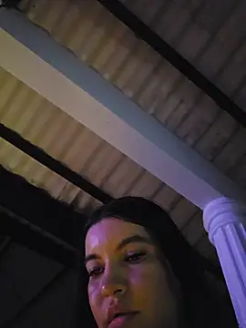 Pretty_Julieta webcam
