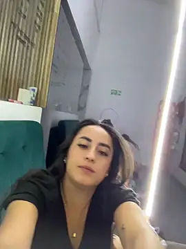 Antonella_Julieta webcam