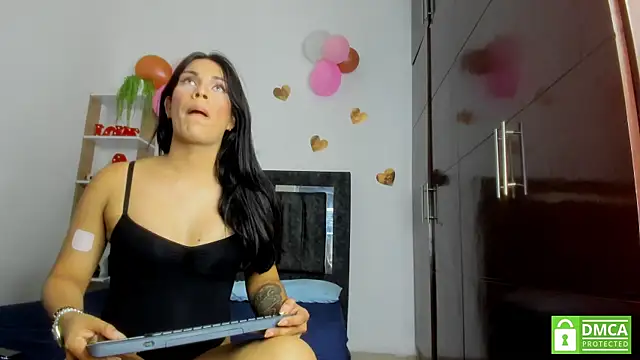 Zoe_TransGirl webcam