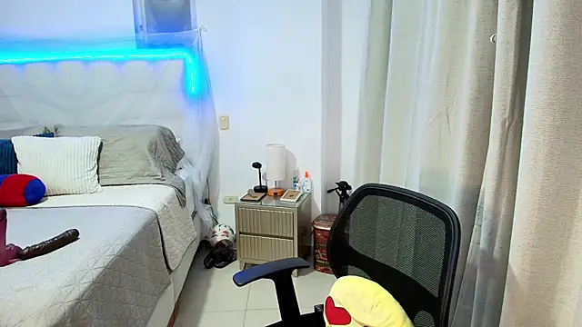 Naty_Stone webcam