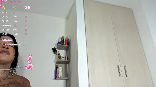 IsabellBigtitsxx webcam