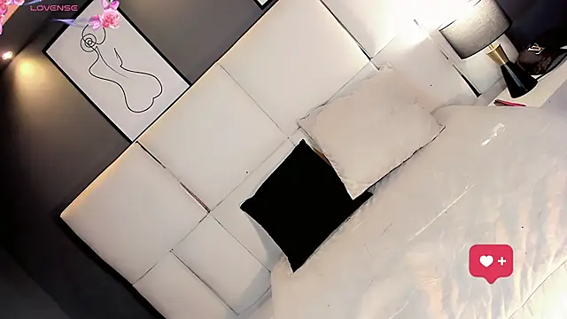 Kornylovee webcam