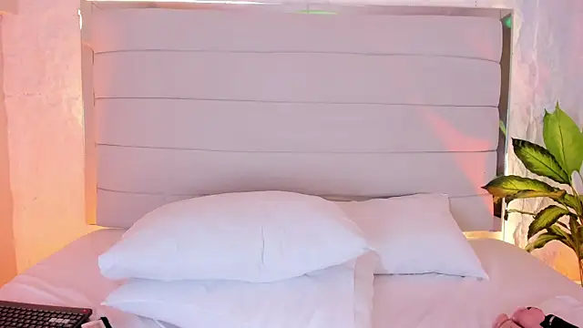 Ali_Hamilton webcam