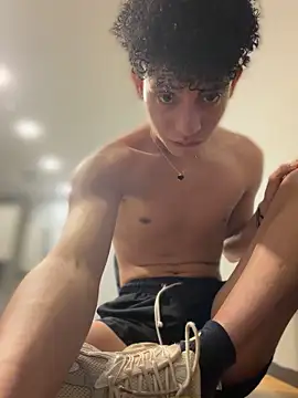 yoursexyjose webcam
