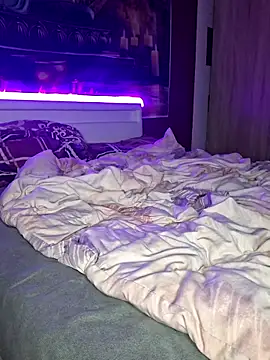 SlimBellaOfficial webcam