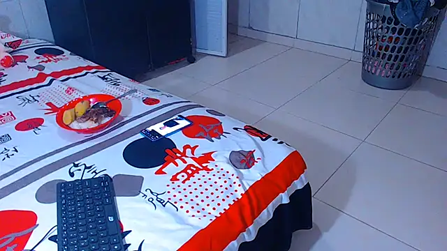 Triogirlhorny_ webcam