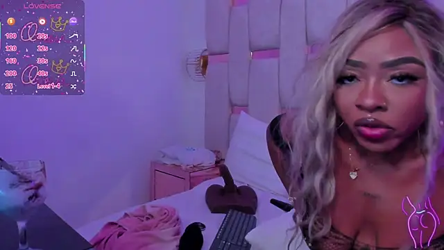 mia_schwarz webcam