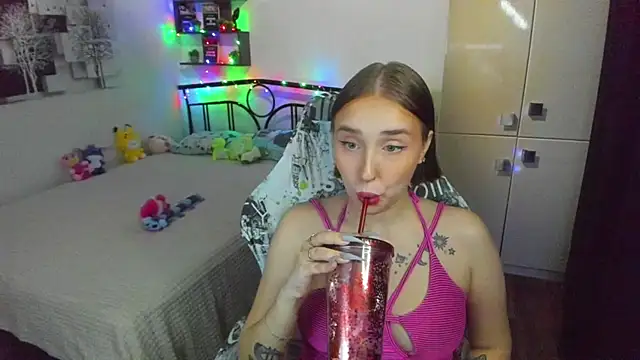 crazybitchinlace - CrazyBitchInLace's free webcam - UK Sex Cams