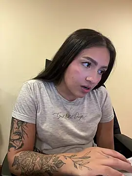 Alyha_Cortes webcam