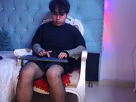 Tiff_Styless webcam