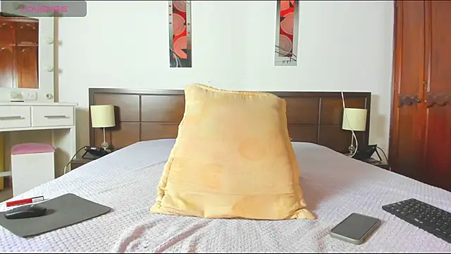 MiaMarin_hot webcam