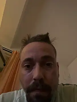 sweetboy32 - SweetBoy32's free webcam - UK Sex Cams