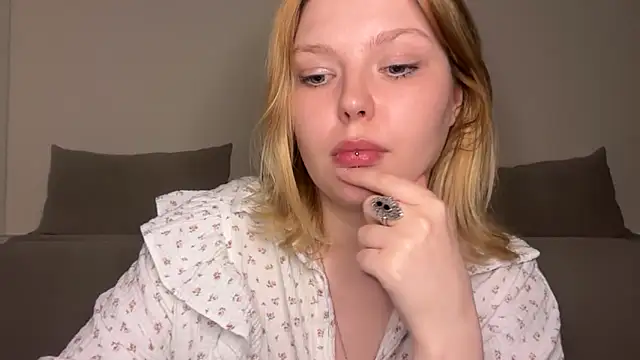 Ophelia_Ritz webcam