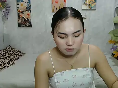 ur_asiankat webcam