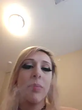 AmethystFoxx webcam