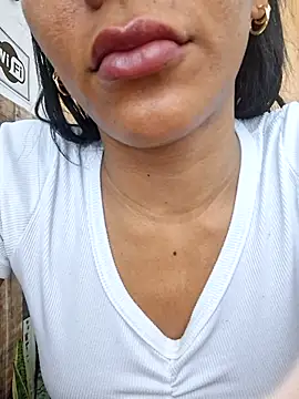 Doll_Loren webcam