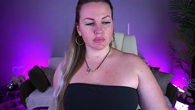 KiraCandyS webcam