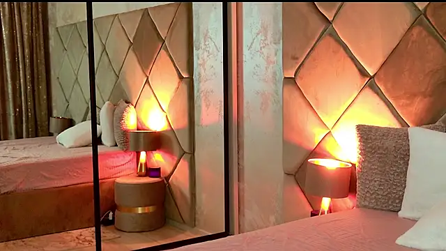online live sex cam Myla-b