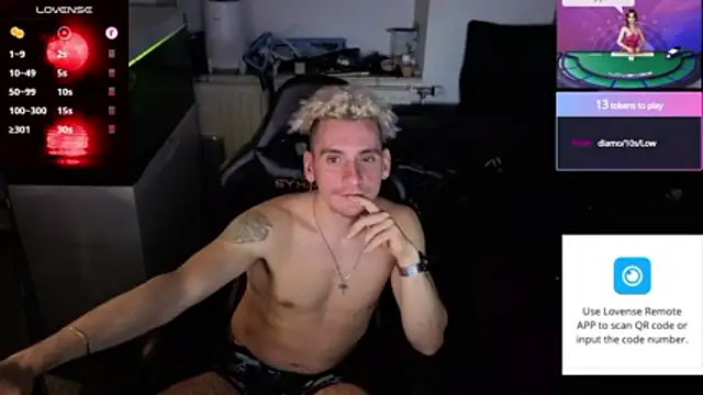 Rayzel_White webcam