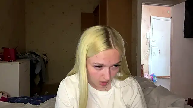 Sophia_Blonde webcam