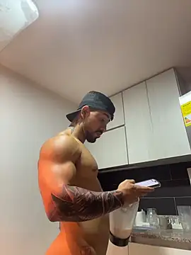 Ezzio_Scolaro webcam