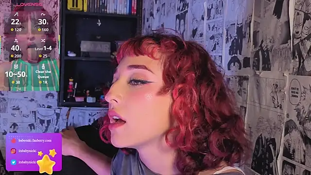 NickiYoung webcam
