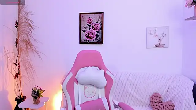 EmmaMyers1 webcam