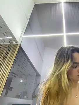 Antonella_Julieta webcam