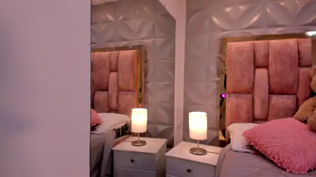Paris_Velvet webcam